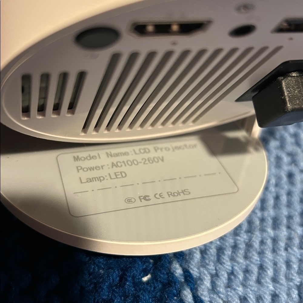 LCD Bluetooth Projector with remote, great condition, can be projected on wall - Picture 5 of 6